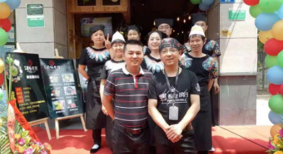 細(xì)節(jié)決定品質(zhì)，十秒到米線對(duì)每一位加盟商負(fù)責(zé)