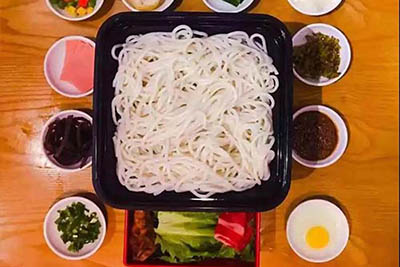 開米線店怎么樣 掌握了市場變化就不愁