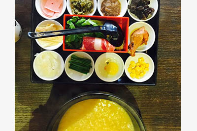 西雙版納哪家過橋米線好 先對品牌進行三方面考察