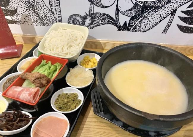 浙江開過橋米線加盟店怎么樣？競爭大不大？